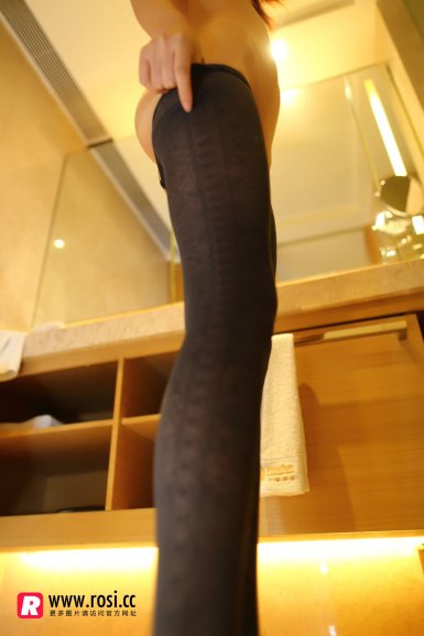 南京中学女教师将去英国教广场舞 有“小苹果”“茉莉花”-开云体育下载(图2) 开云